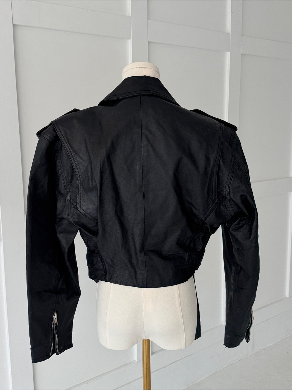 Vintage Wilson’s leather Classic Black Moto motorcycle Jacket with Belt medium - Picture 7 of 13